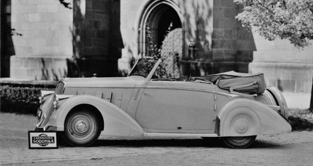 Čtyřmístný kabriolet Praga Super Piccolo s karoserií Sodomka (1934)