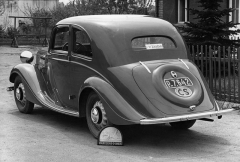 Praga Super Piccolo s dvoudveřovou karoserií od firmy Uhlík (1937)
