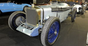 Závodní Delage typu 2 LCV (přestavěné na evoluční verzi Stade 3) se dochovalo ve Velké Británii (1924 – 1925, vůz Roberta Benoista)