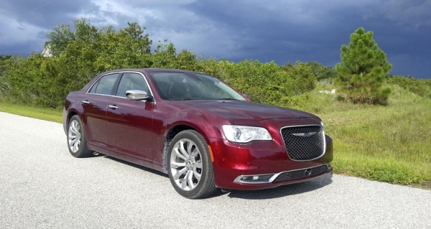 Chrysler 300 v provedení Limited modelového roku 2018