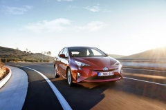 Čtvrtá generace Toyoty Prius se začala v Japonsku vyrábět v prosinci 2015