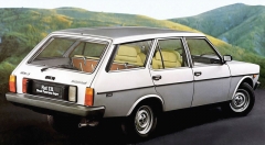 Úhledný Fiat 131 Panorama se nabízel i se vznětovým motorem. Na snímku verze z roku 1978