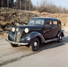 Velké Volvo PV801 v americkém stylu, typ určený pro taxislužbu (1938)