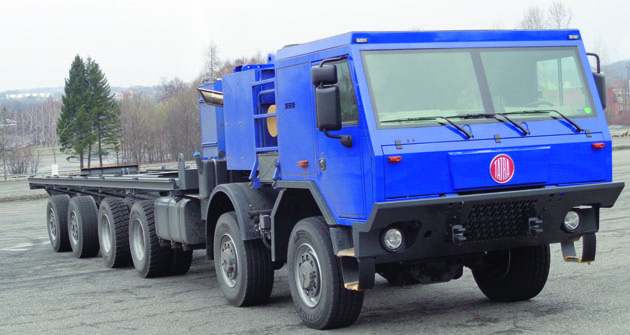 Podvozok Tatra Force  s typovým  označením T 815-7C1R73 63 328  12x8.2R/37A je určený na dostavbu  vrtnou nadstavbou.