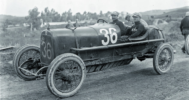 Ugo Sivocci za volantem Alfa Romeo 20/30 ES Sport (L4, 4,25 l, 67 k při 2600 min-1, 130 km/h), s níž dosáhl na Targa Florio 1922 deváté místo. Antonio Ascari byl se stejným vozem čtvrtý. Ugo Sivocci za volantem Alfa Romeo 20/30 ES Sport (L4, 4,25 l, 67 k při 2600 min-1, 130 km/h), s níž dosáhl na Targa Florio 1922 deváté místo. Antonio Ascari byl se stejným vozem čtvrtý.