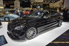 Brabus 700 je vyladěný Mercedes-AMG E 63 S 4MATIC+ s aerodynamickým kitem Carbon. Hodnotu nejvyšší rychlosti 300 km/h lze na přání záka