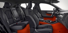 Interiér XC40 vyniká pohodlnými sedadly, kvalitními materiály a útulností.