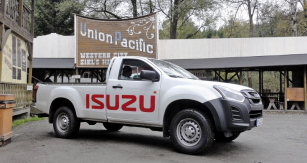 Isuzu D-Max Single Cab druhé generace s motorem 1,9 l RZ4E při představení v České republice v říjnu 2017