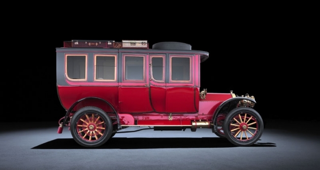 Mercedes-Simplex 60 HP, první velký vůz s motorem o objemu válců přes devět litrů (1904)