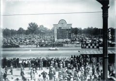 Ferdinando Minoia s jedničkou na voze Benz během památné Grand Prix Itálie (Evropy) 1923.