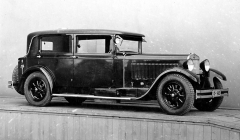 Solitér: výstavní sedan Škoda 860 v provedení faux-cabriolet z podzimu 1929