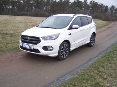 Ford Kuga 2.0 TDCi Powershift 4x4 ST-Line