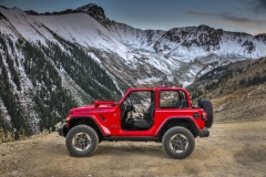Jeep Wrangler Rubicon 2018 – dvoudveřová, čtyřmístná verze s demontovatelnými střešními díly