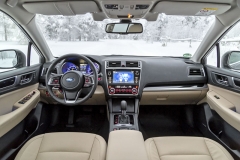 Nové uspořádání ovladačů na volantu je přehlednější a odpovídá modelům Impreza a XV