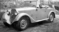Patrně v roce 1934 dostal první vůz Hara moderněji tvarovanou příď karoserie