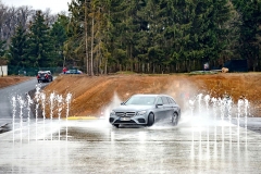 Mercedes-AMG na kluzné ploše
