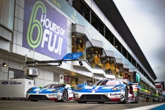 Ford GT nejprve vznikl jako závodní vůz a až poté byla představena sériová verze. Ford zvítězil v Le Mans v roce 2016 a určitě bude chtít zpět na vrchol