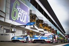 Ford GT nejprve vznikl jako závodní vůz a až poté byla představena sériová verze. Ford zvítězil v Le Mans v roce 2016 a určitě bude chtít zpět na vrchol