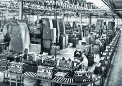 Od roku 1957 vyrábí DAF vznětové motory pro nákladní vozidla vlastní konstrukce.