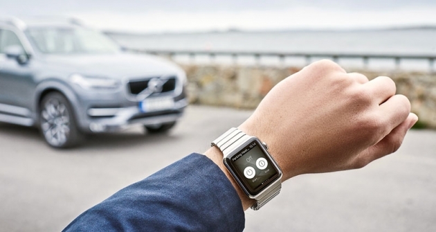 V rámci komunikace s telefonem ­mohou být součástí systému Volvo On Call také chytré ­hodinky