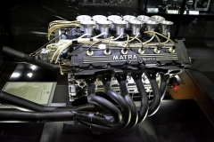 V hale motorů vypre­parovali všechny vý­znamné motory Matra. Tento V12, Typ MS 12/73 (485 k), vybojoval továrně druhý titul Mistrovství světa značek (1974) v její poslední sezóně. Roku 1975 s ním jezdil DN7 (stáje OUP-Shadow; 500 k) a roku 1976 Ligier JS 5 (525 k)