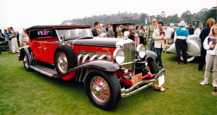 Nádherný osmiválec Duesenberg model J jako Tourer Denham Style (model 1930)