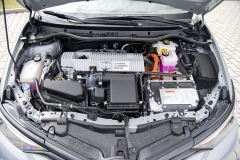 Hybridní soustava Toyota se spalovacím motorem, elektromotorem, generátorem a planetovým soukolím ve formě děliče a slučovače výkonu