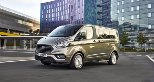 Přepracovaný design Fordu Tourneo zapadá do rodiny ostatních modelů Ford