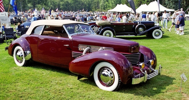 Cord 812 Supercharged Phaeton z roku 1937, který na soutěže elegance vozí Steve Schultz z Chicaga