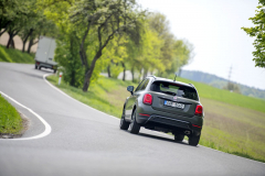 Fiat 500X je k dispozici nejen s pohonem předních kol, ale také ve verzích 4x4