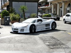 Gumpert Apollo kroužil při monacké světové premiéře po trati Velké ceny 2006