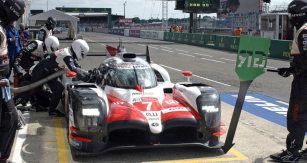 Toyota TS050 Hybrid je evolucí závodního vozu, který v Le Mans účinkuje od sezony 2015