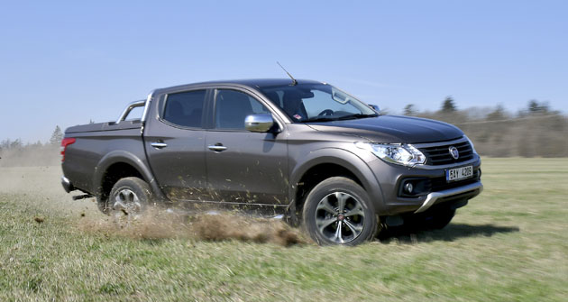 Fiat Fullback díky své robustní konstrukci bezpečně snese i ty nejnáročnější provozní podmínky