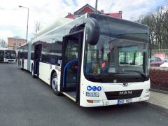 V okamžiku, kdy se Dopravní podnik města Děčína rozhodl k pořízení nové flotily městských autobusů, nabídlo české zastoupení mnichovské značky MAN vozidla poháněná motory na stlačený zemní plyn, CNG.