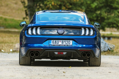 FORD MUSTANG V8 GT