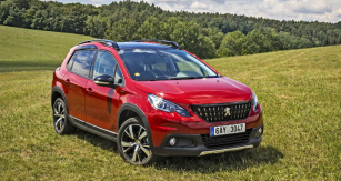 PEUGEOT 2008 1.2 PureTech GT Line