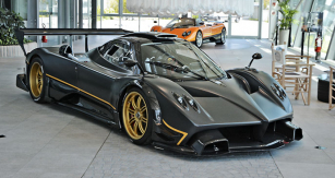 Zonda R (2010) zapsala nový rekord kola na Severní smyčce Nürbugringu časem 6 minut 47 sekund