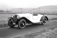 Dvoumístný sportovní roadster Tatra 17 s krátkým rozvorem náprav z roku 1927