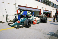 Teo Fabi (Benetton B186 BMW Turbo), pozdější vyslanec Porsche v závodech Indy Cars