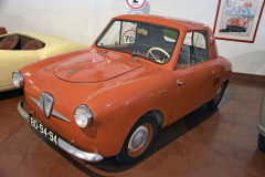 Jednou ze slibných portugalských nadějí roku 1958 byl malý tudor IPA 300 pro tehdejší typickou rodinu: 2 dospělé a 2 děti. Také jeho výrobu zhatily administrativní problémy
