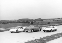 Tři příbuzní: odleva kupé ÚVMV 1100 GT, Škoda 110 R a Škoda Super Sport
