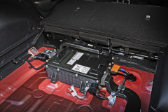 Součástí nového mild-hybridního pohonu je akumulátor v zavazadlovém prostoru