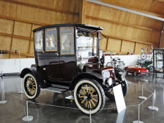 Baker Electric model 1911, jeden z nejúspěšnějších amerických elektromobilů, vyráběný v letech 1899 – 1916