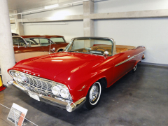 Dodge Dart Phoenix Convertible, typický americký křižník silnic (model 1961)