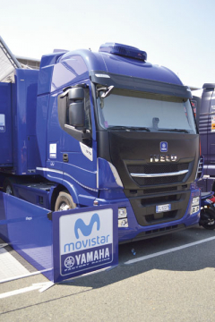 Movistar YAMAHA s tahači Iveco Stralis, to je zajímavé spojení.