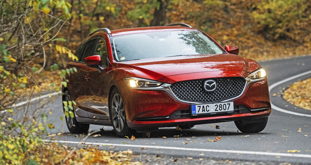 Důkladné změny vylepšily jízdní vlastnosti. Mazda 6 nyní působí mnohem bytelněji než dříve