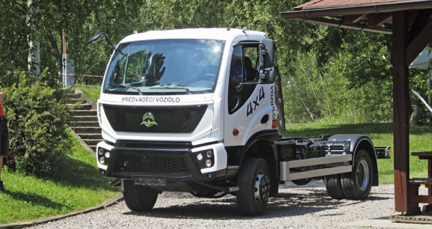 AVIA INITIA AWD AVIA INITIA AWD
