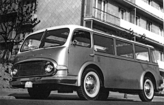 Minibus Tatra 603 MB s motorem V8 za přední nápravou a ­s ­předním pohonem (1961)