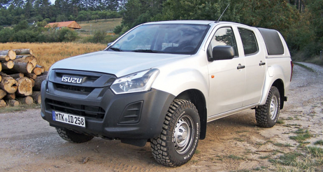 ISUZU D-Max 2.0 4WD Basic AT s nástavbou hardtop ISUZU D-Max 2.0 4WD Basic AT s nástavbou hardtop