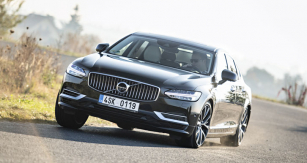 VOLVO S90 T8 POLESTAR